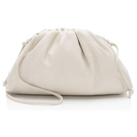 Bottega Veneta Mini Clutch The Pouch in pelle di vitello