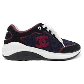Sneakers in pelle di agnello ricamata Chanel