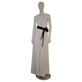 Autre Marque ALEXIS Mono Moe para mujer M Marfil Blanco Cinturón Negro Pierna Ancha Cuello en V Sin Mangas