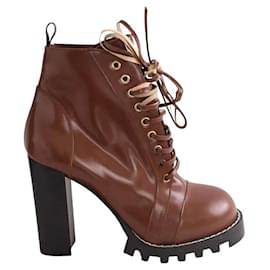Botas con cordones de piel marrón Louis Vuitton