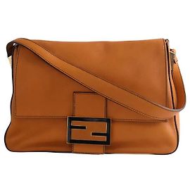 Fendi Bolsa de ombro camel