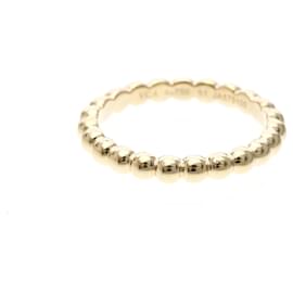 Van Cleef & Arpels Perle Ring in Pink Gold
