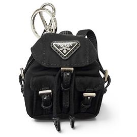 Charm para bolso negro Prada
