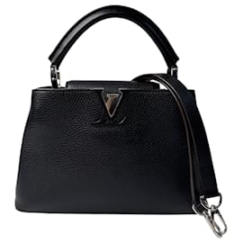 Borsa a tracolla Louis Vuitton Capucines BB