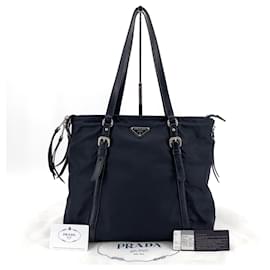 Borsa shopper a tracolla in nylon Pocono con logo argento - Prada