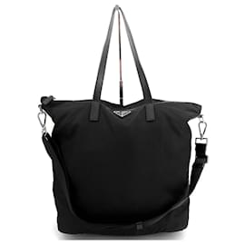 Prada Borsa a Spalla in Nylon e Borsa Shopper