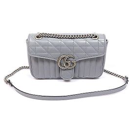 Gucci Piccola borsa a tracolla GG Marmont in matelassé chevron grigio