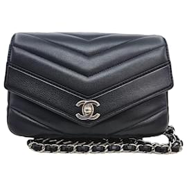 Borsa a tracolla e crossbody classica in caviar chevron - Chanel