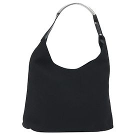 Sac à bandoulière GUCCI en toile noir avec détails argentés Auth ep15152