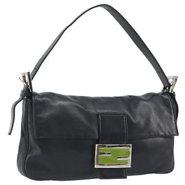 Bolso de hombro FENDI Mamma Baguette de cuero negro con detalles plateados Auténtico yk20676SAM