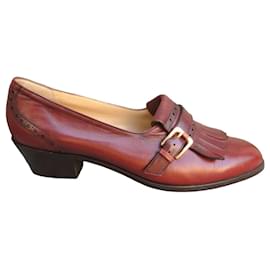 Scarpe da donna in pelle marrone con frange e fibbia - Bally