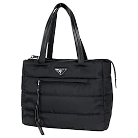 Borsa Tote Prada in nylon nero 1BG056
