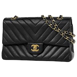 Borsa a tracolla Chanel in pelle nera