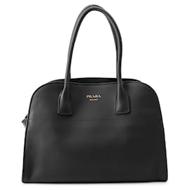 Prada Tote Bag aus schwarzem Leder