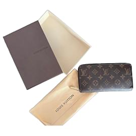 Louis Vuitton Monogram Canvas Zippy Wallet