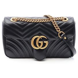 Borsa a tracolla Gucci GG Marmont in pelle nera trapuntata
