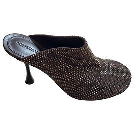 Mule decorate Bottega Veneta