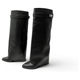 BOTAS GIVENCHY SHARK 39 EN CUERO NEGRO & PALLADIO BLACK - Givenchy