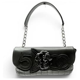 BORSA CHANEL N5 CAMELIA LOGO CC CHOCOLATE BAR PELLE NERA HOBO