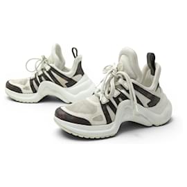 LOUIS VUITTON ARCHLIGHT TRAINER 1A43L6 38.5 TOILE MONOGRAM SNEAKER