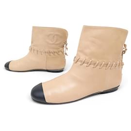 BOTAS CHANEL RUNWAY LOGO CC G27541 40 CUERO BICOLOR - Chanel