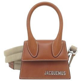 NOVA BOLSA DE OMBRO JACQUEMUS LE CHIQUITO MINI 215BA01 EM COURO