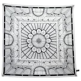 NEUER CHANEL TWILL VERRIERE LOGO CC QUADRATISCHER 90 SEIDENSCHAL ZWEIFARBIG - Chanel