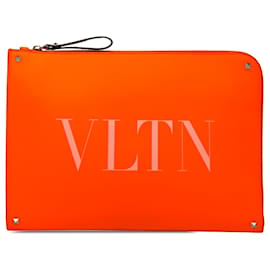 Portadocumenti Valentino in pelle arancione con Rockstud VLTN