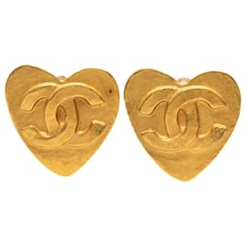 Orecchini Chanel Gold CC placcati in oro a forma di cuore Clip On