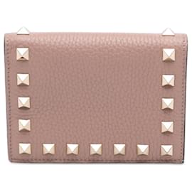 Cartera compacta Rockstud en cuero rosa Valentino