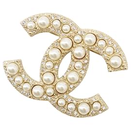 Spilla Chanel con strass