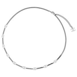 Collana lunga Chanel Gunmetal con strass