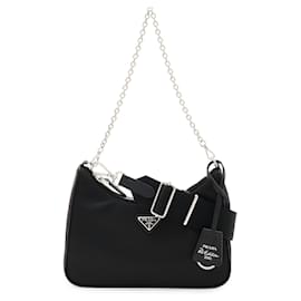 Borsa a catena Prada Triangle Re-Edition 2005
