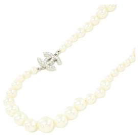 Collana bianca Chanel 27012