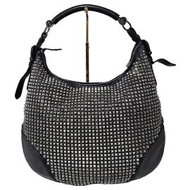 Borsa Hobo a Spalla in Pelle Borchiata Burberry Nero