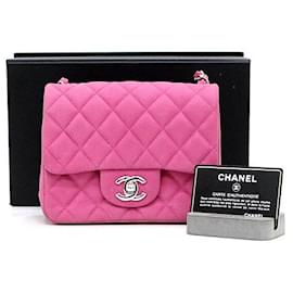Chanel Mini Borsa Caviar Petite Sac Classic Flap con Catena Argentata