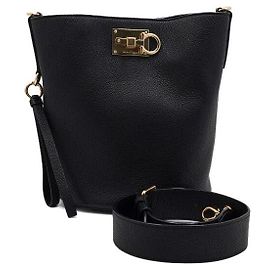 Salvatore Ferragamo Bolso Bucket Studio en piel granulada negro, bolso de hombro