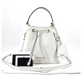 Borsa a secchiello in Saffiano con logo a triangolo - Prada