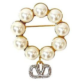 Valentino Pearl Gold Broche Cubic Garavani