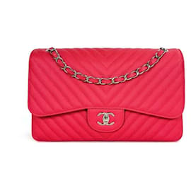 Chanel Borsa con patta Classic Chevron Caviar con catena