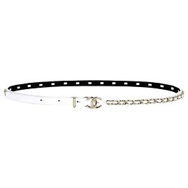 Chanel Cinturón de cuero con cadena dorada para mujer