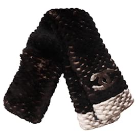 Stola in pelle marrone e bianca Chanel