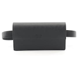 Marsupio in pelle Saffiano nero Prada