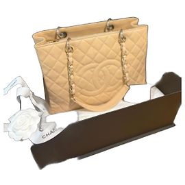 Borsa tote Chanel in pelle caviar beige