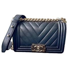 Chanel Borsa Boy Medium Nera Agnello Chevron
