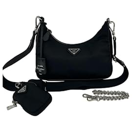 Bolsa de ombro Prada Re-Edition com logotipo Triangle