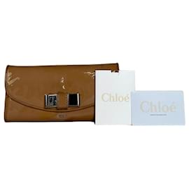 Chloé Cartera Vintage Chloe de piel charol Beige Plata