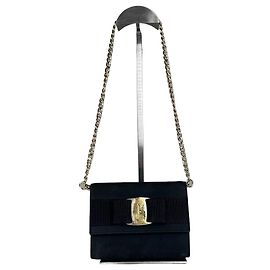 Salvatore Ferragamo Bolsa de ombro vintage Ferragamo em camurça azul marinho com fecho dourado