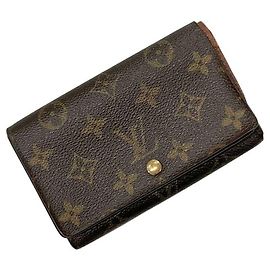 Louis Vuitton Bi-fold Wallet in Brown Monogram