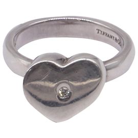 Anello Tiffany & Co. Paloma Picasso Modern Heart in argento e diamanti